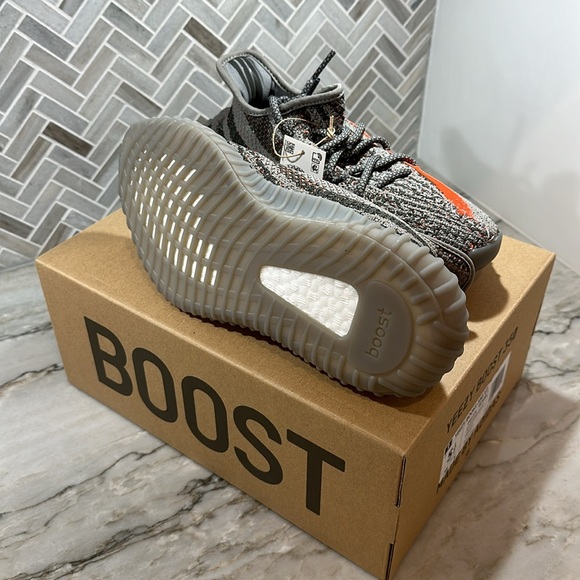 Yeezy Boost 350 Beluga Reflective - Picture 4 of 5